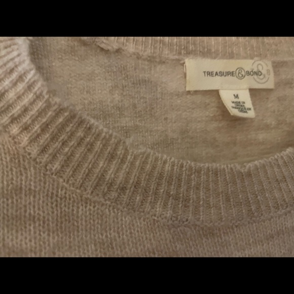 Treasure & Bond Distressed Sweater-like new - Picture 3 of 5